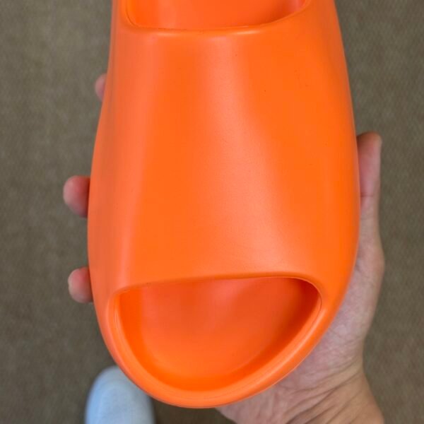 Yeezy Slide Glow Enflame Orange(37-48.5) - Image 2