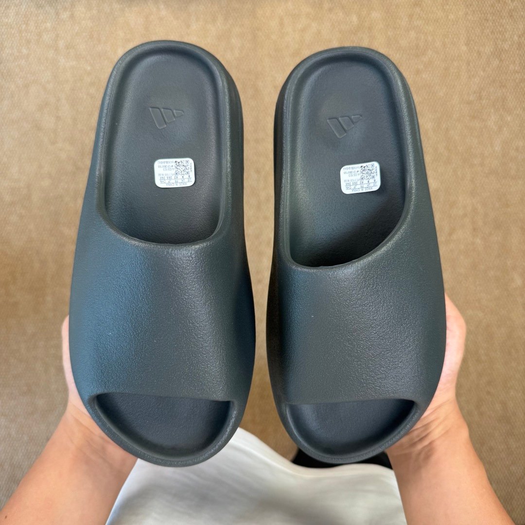 Yeezy Slide Dark Onyx(37-48.5) - Image 5