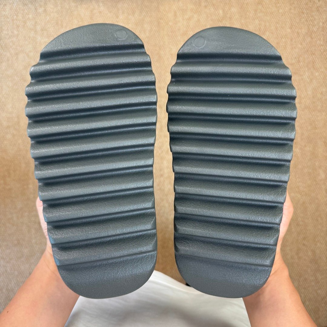 Yeezy Slide Dark Onyx(37-48.5) - Image 4