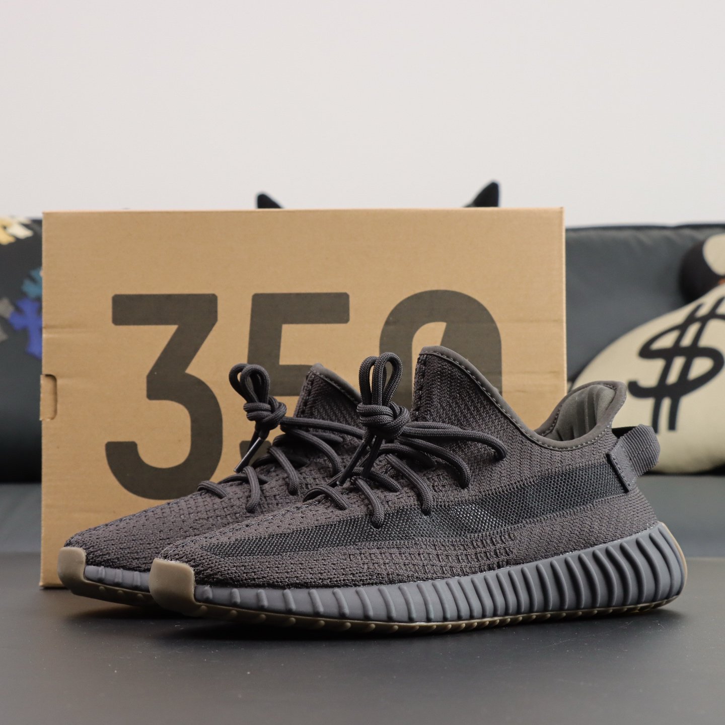 Yeezy Boost 350 v2 Cinder(36-48.5) - Image 3