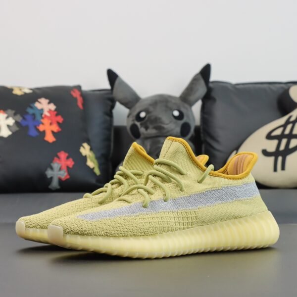 Yeezy boost 350 v2 Marsh(36-48.5)