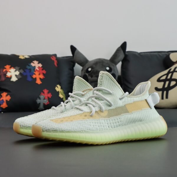 Yeezy boost 350 v2 Hyperspace(36-48.5)