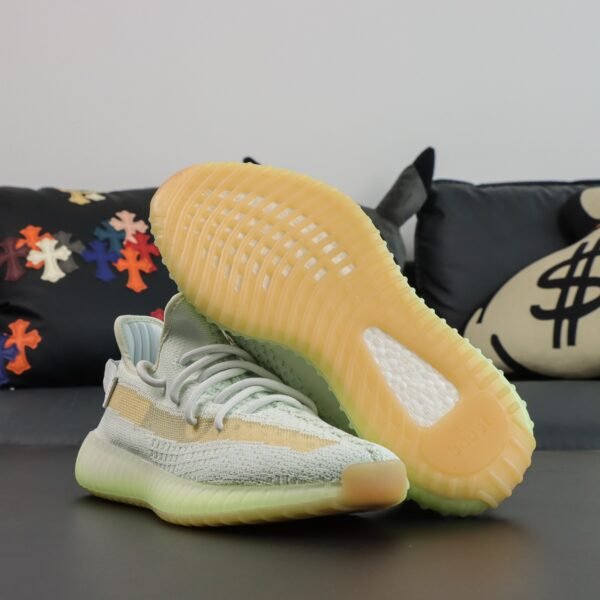Yeezy boost 350 v2 Hyperspace(36-48.5) - Image 5