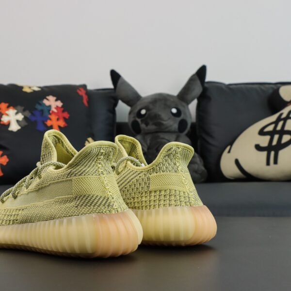 Yeezy boost 350 v2 Antlia(36-48.5) - Image 3