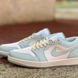 AIR JORDAN 1 LOW SE GLACIER BLUE SEA GLASS(36-47.5)