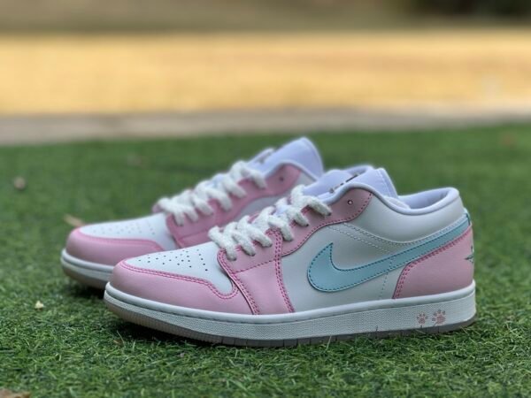 WMNS AIR JORDAN 1 LOW SE white powder blue cat scratch(35.5-46)