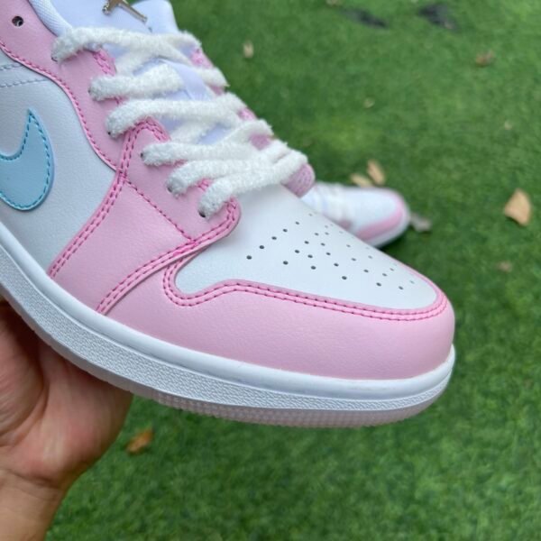WMNS AIR JORDAN 1 LOW SE white powder blue cat scratch(35.5-46) - Image 8