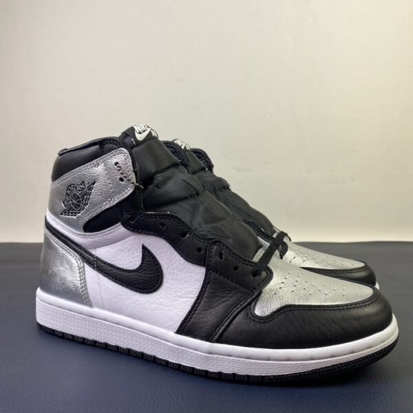 Air Jordan 1 High OG Retro “Silver Toe”(36-47.5) - Image 2