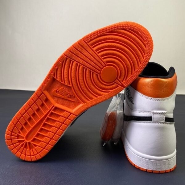 AIR JORDAN 1 RETRO HIGH OG ‘ELECTRO ORANGE’（us4-13） - Image 12