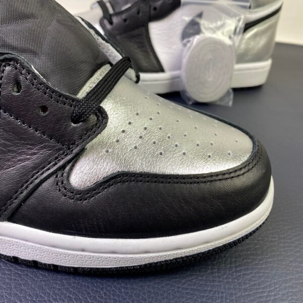 Air Jordan 1 High OG Retro “Silver Toe”(36-47.5) - Image 3