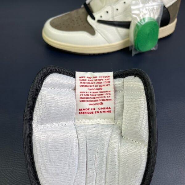 Air Jordan 1 x Travis Scott High OG White Brown(40-48.5) - Image 4