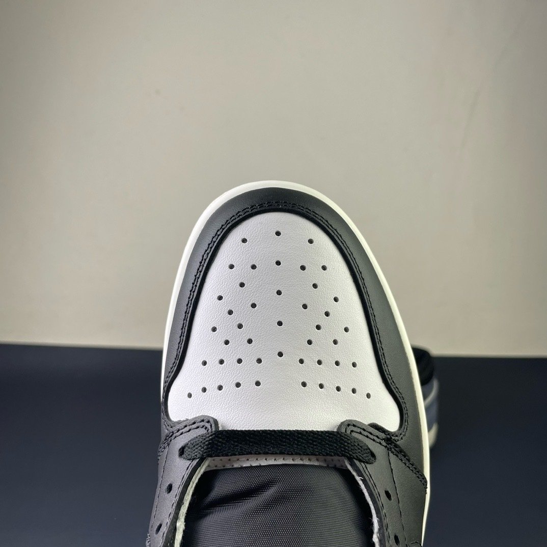 Air Jordan 1 Retro High OG Blue Moon(36-47.5) - Image 8