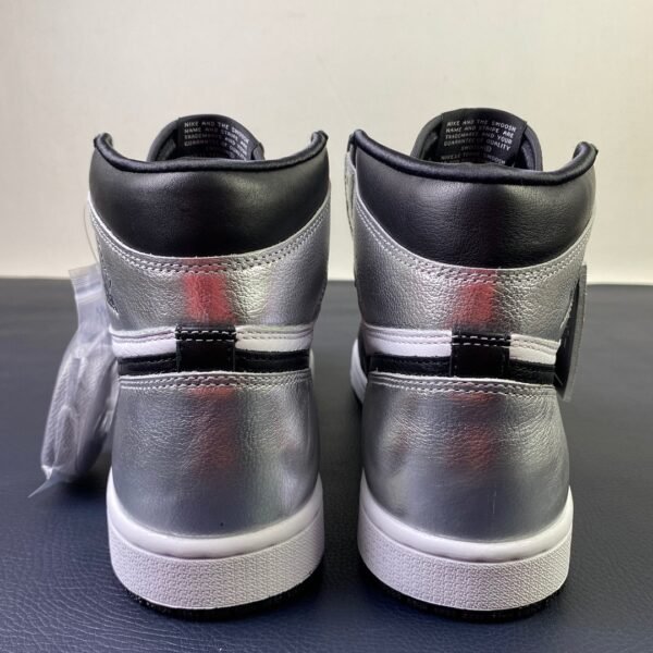 Air Jordan 1 High OG Retro “Silver Toe”(36-47.5) - Image 5