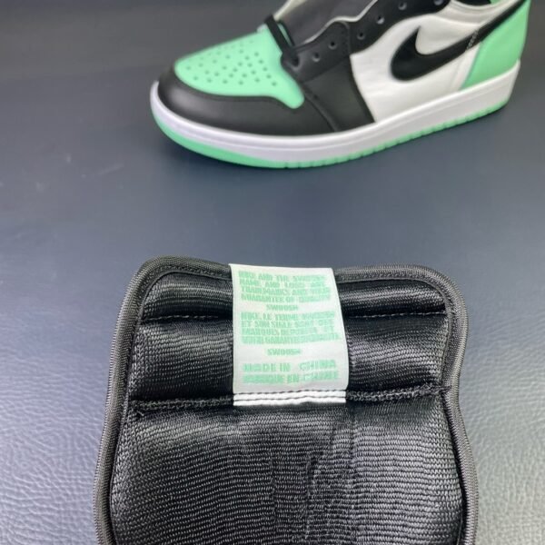 Air Jordan 1 Retro High OG Green Glow(40.5-47.5) - Image 7