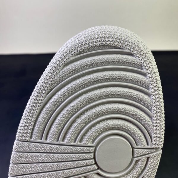 AIR JORDAN 1 RETRO HIGH OG CO JP(40.5-47.5) - Image 12