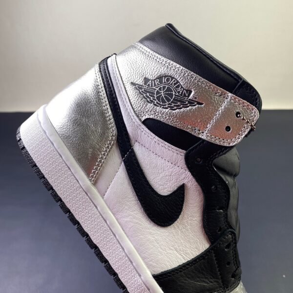 Air Jordan 1 High OG Retro “Silver Toe”(36-47.5) - Image 11