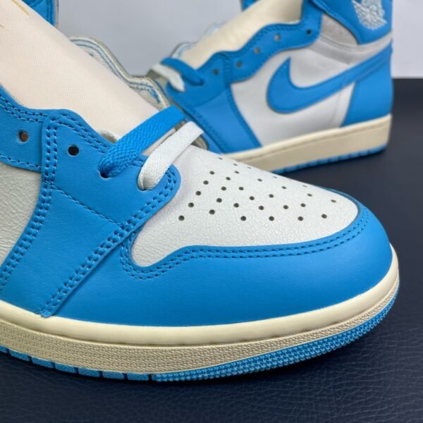 Air Jordan 1 Retro High OG UNC Reimagined(36-47.5) - Image 9