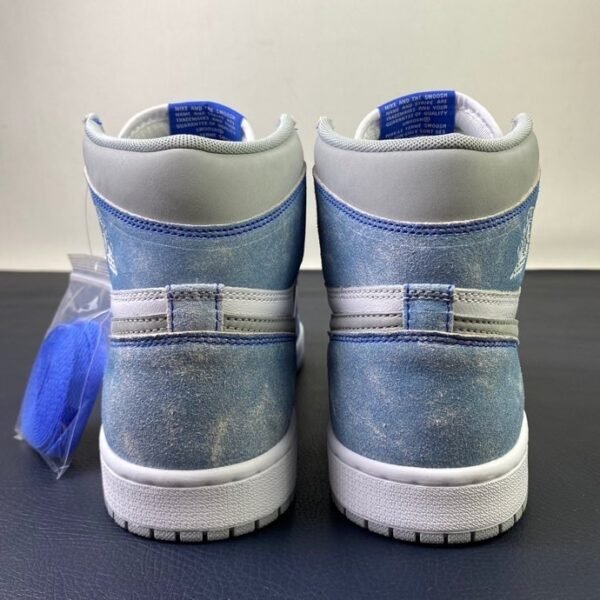 Air Jordan 1 Retro High OG 'Hyper Royal'(36-47.5) - Image 4